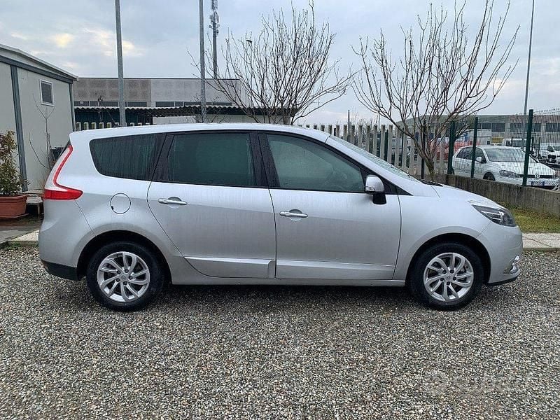 Usata Renault Scénic III 110 CV (80 kW) 2014 Grigio Monovolume