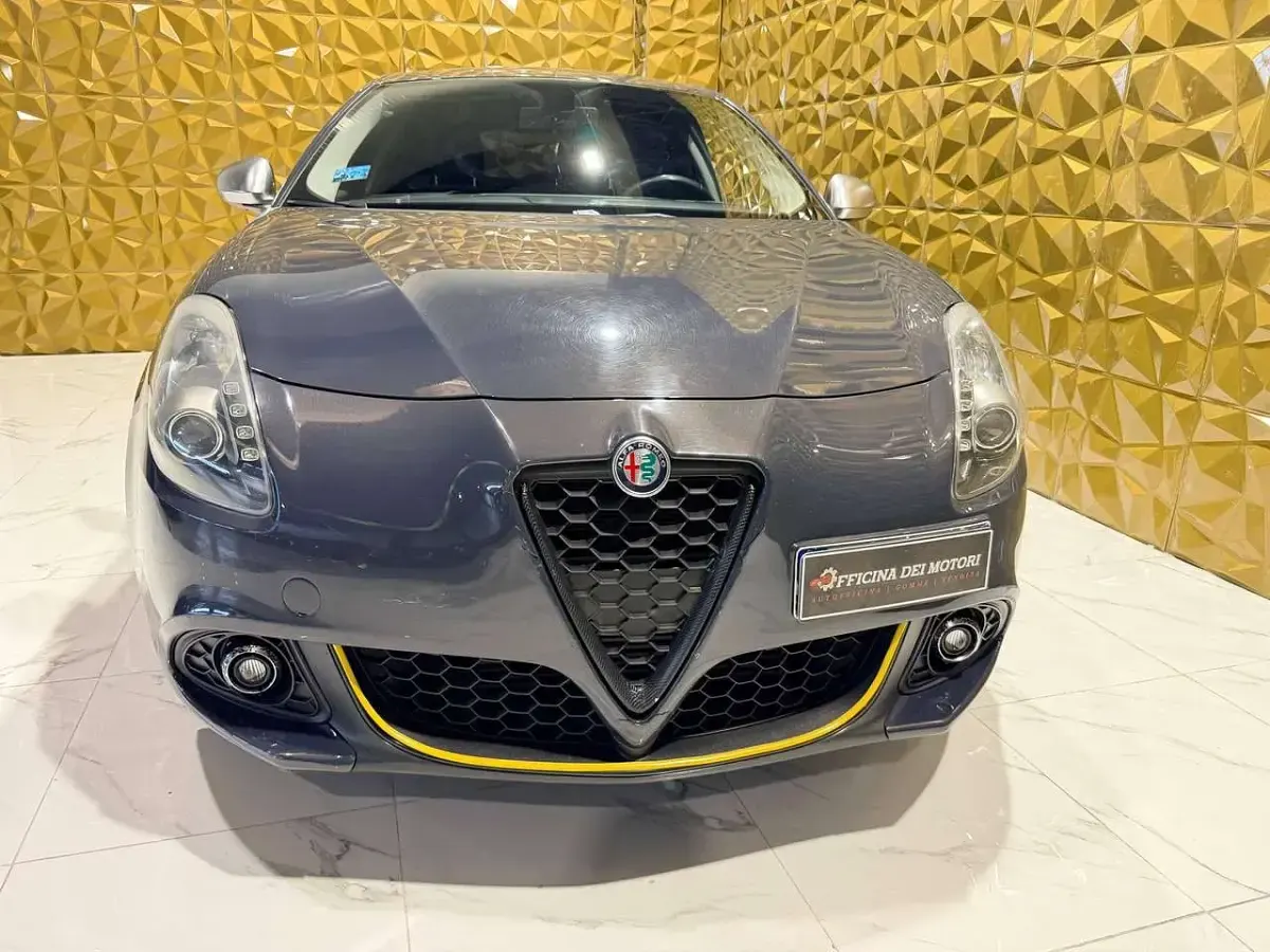 Usata Alfa Romeo Giulietta 120 CV (88 kW) 2019 Grigio Utilitaria