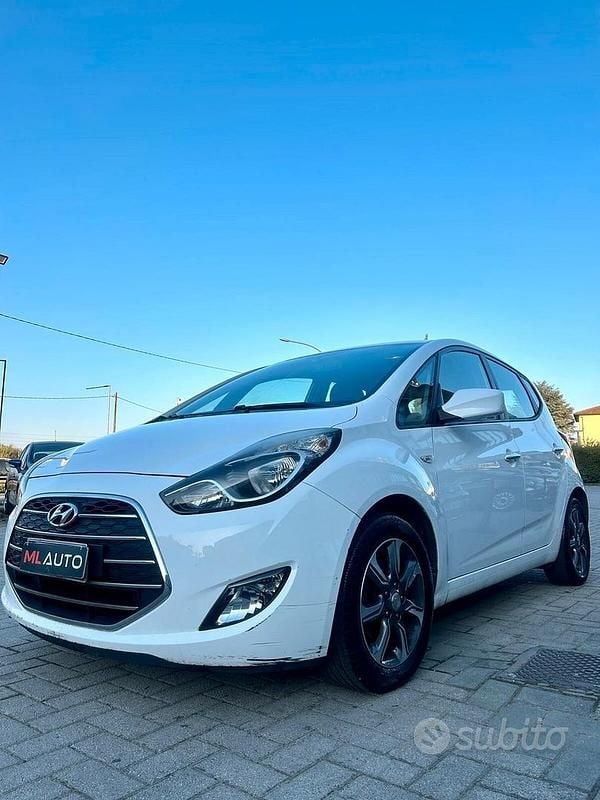 Usata Hyundai ix20 Xpossible 90 CV (66 kW) 2016 Bianco Utilitaria