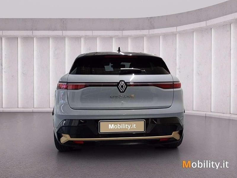 Usata Renault Megane E-Tech Iconic 161 kW (220 CV) 2022 Grigio artico Berlina