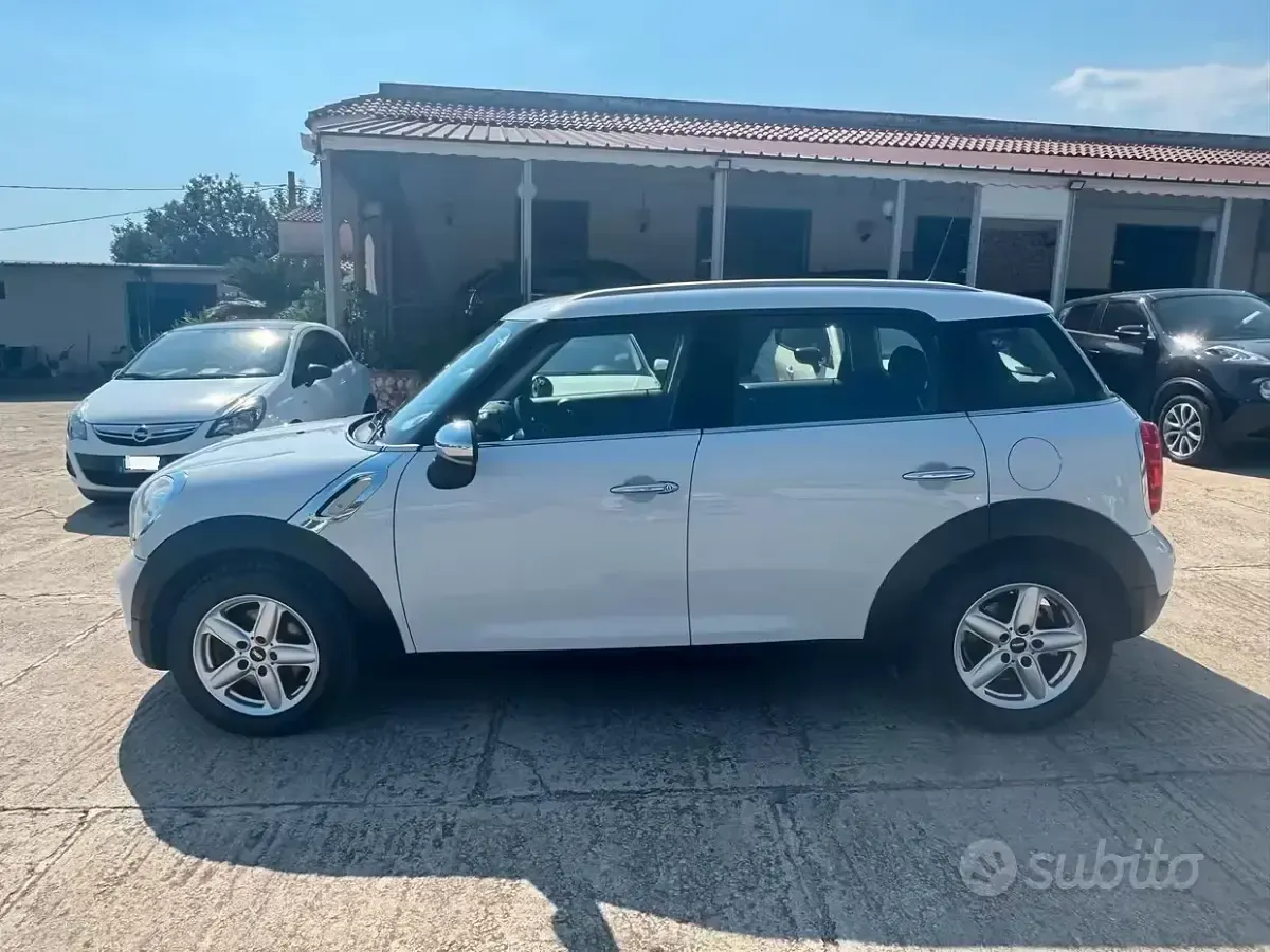Usata Mini One Countryman 90 CV (66 kW) 2014 Bianco SUV