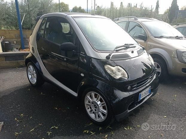 Usata Smart ForTwo Cabrio 2003 Nero Cabrio