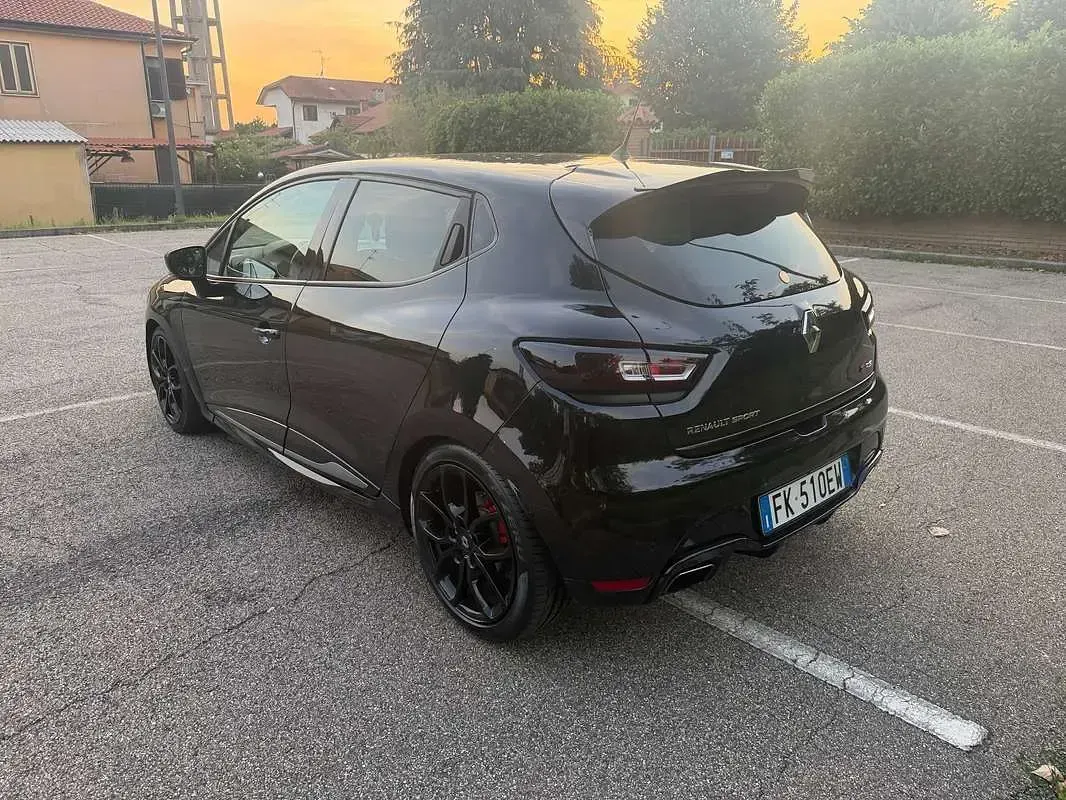Usata Renault Clio IV R.S. 200 CV (147 kW) 2017 Nero Berlina