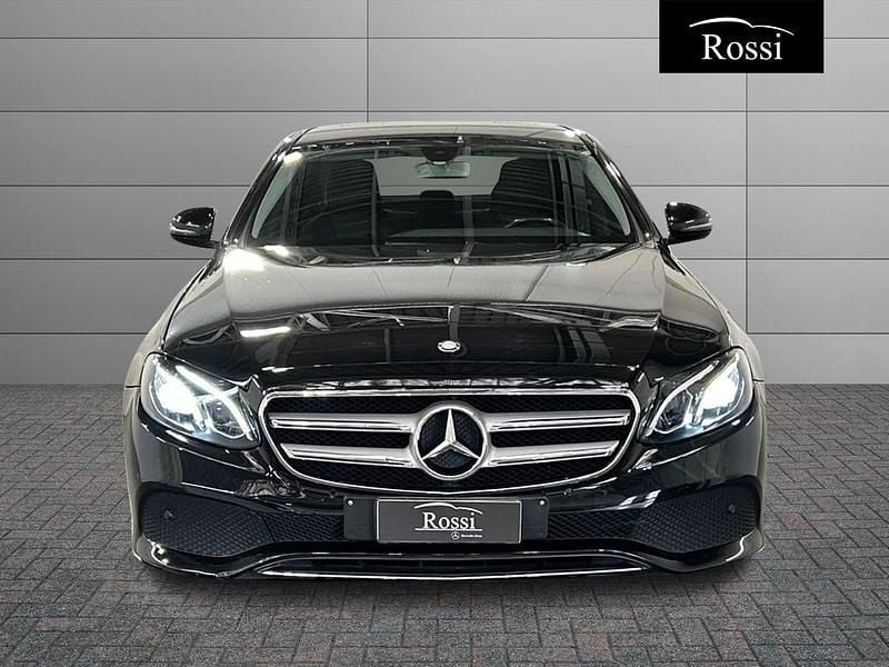Usata Mercedes E220 Business 195 CV (143 kW) 2017 Nero Berlina