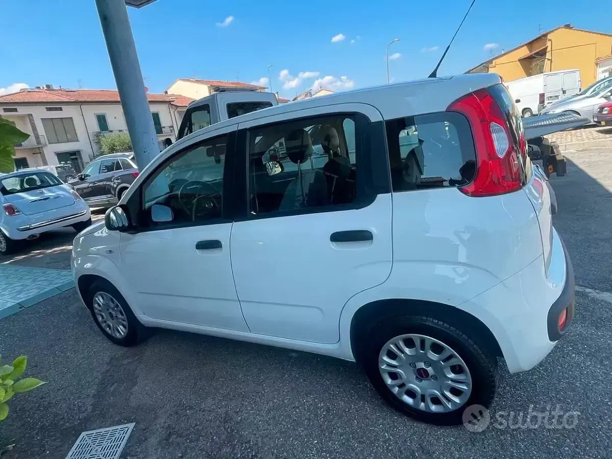 Usata Fiat Panda Lounge 69 CV (50 kW) 2018 Bianco Utilitaria
