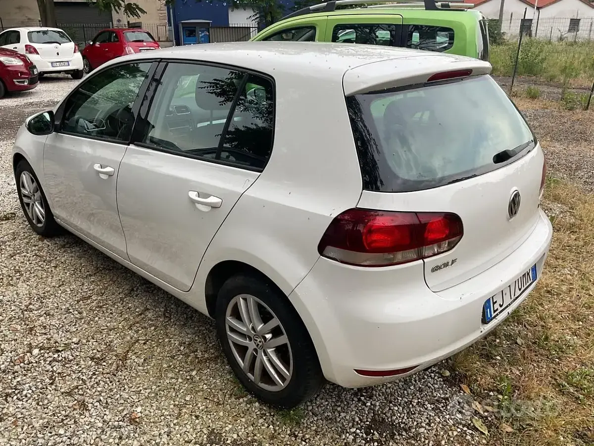 Usado VW Golf VI Highline 105 CV (77 kW) 2011 Blanco Utilitario