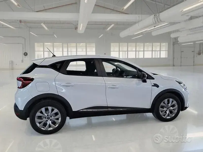 Usata Renault Captur Business 101 CV (74 kW) 2020 Bianco SUV