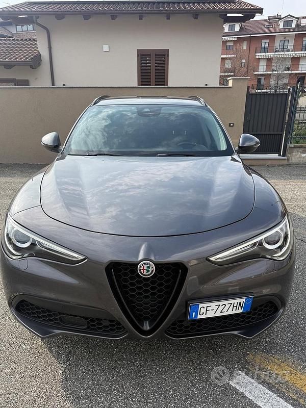 Usata Alfa Romeo Stelvio Sprint 190 CV (139 kW) 2021 Grigio SUV