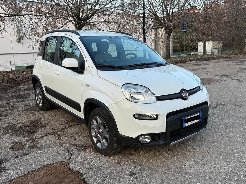 Usata Fiat Panda 4x4 75 CV (55 kW) 2014 Bianco Utilitaria