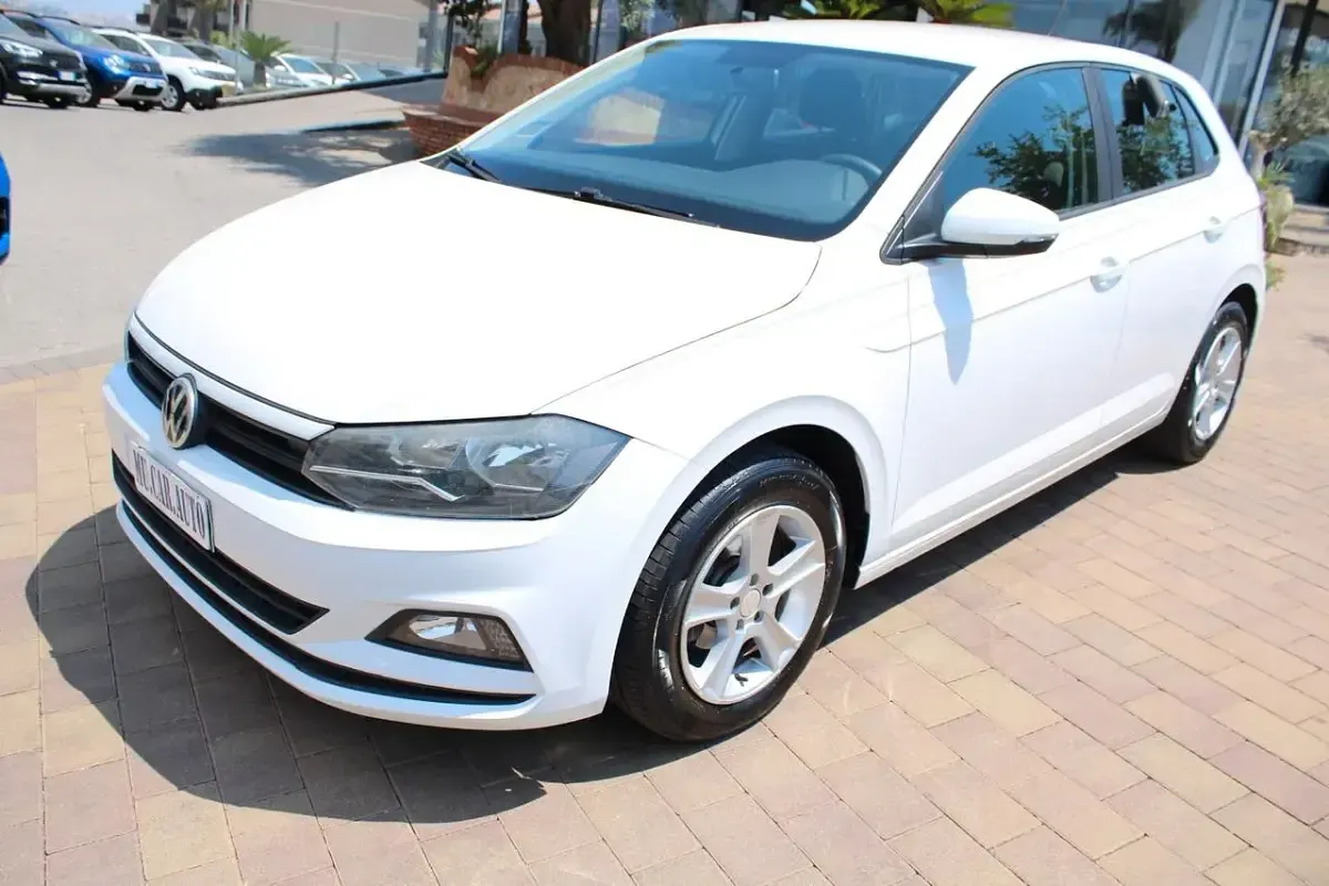 Usata VW Polo Comfortline 65 CV (47 kW) 2018 Bianco Utilitaria