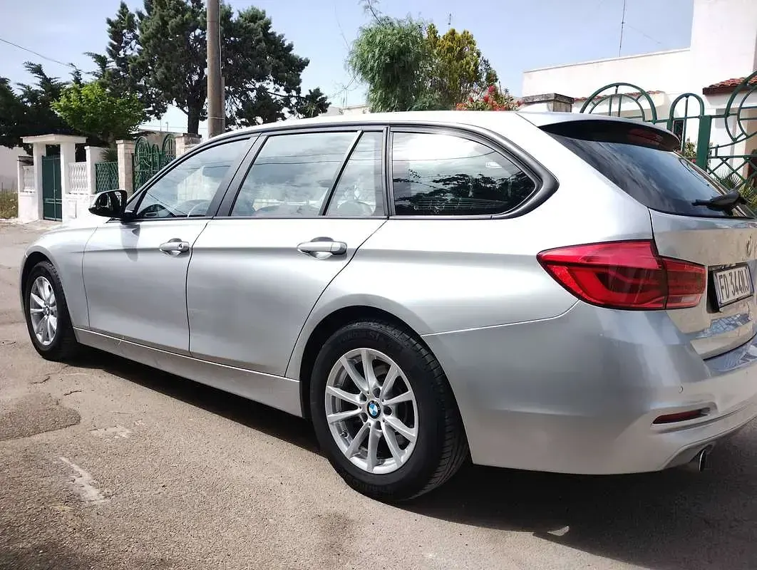 Usata BMW 318 Advantage 150 CV (110 kW) 2016 Argento Station wagon