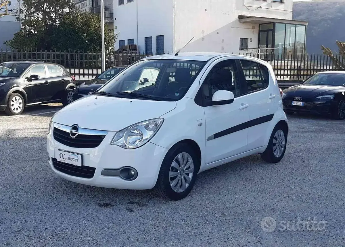 Usata Opel Agila Enjoy 86 CV (63 kW) 2010 Bianco Utilitaria