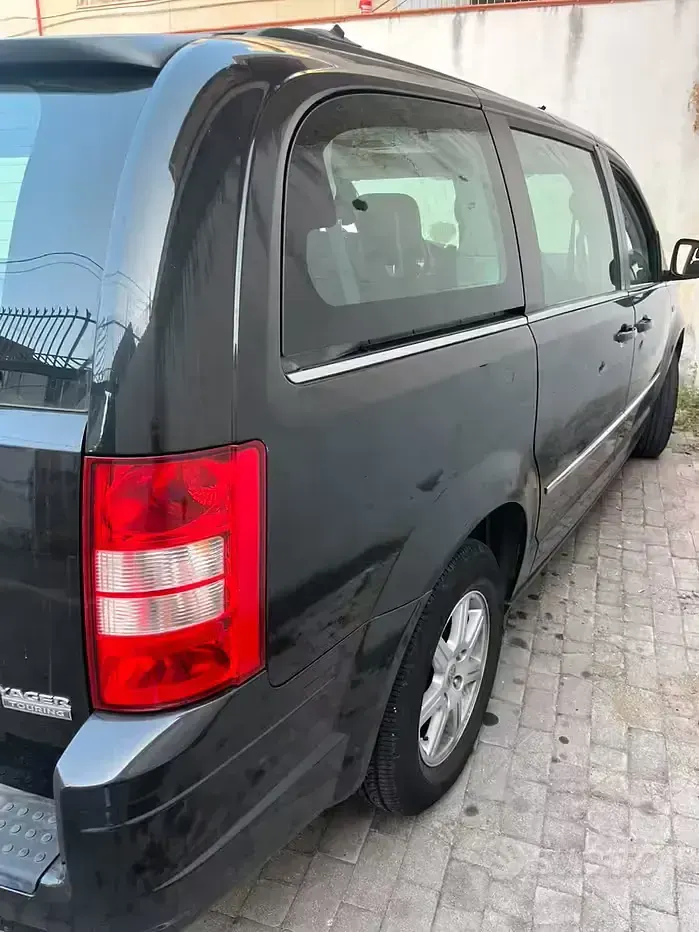 Usata Chrysler Grand Voyager 163 CV (119 kW) 2011 Monovolume