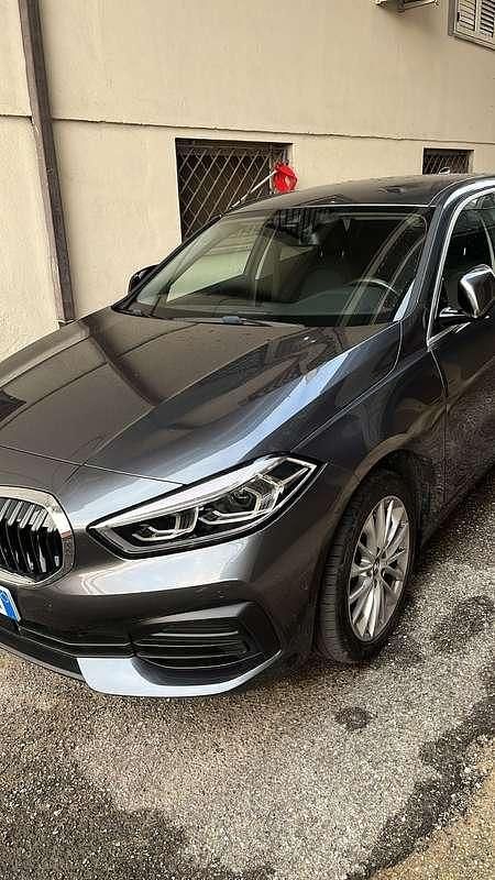 Usata 2019 BMW 116 Advantage Due volumi | 20.000 € (Buon prezzo) - Immagine 1/4