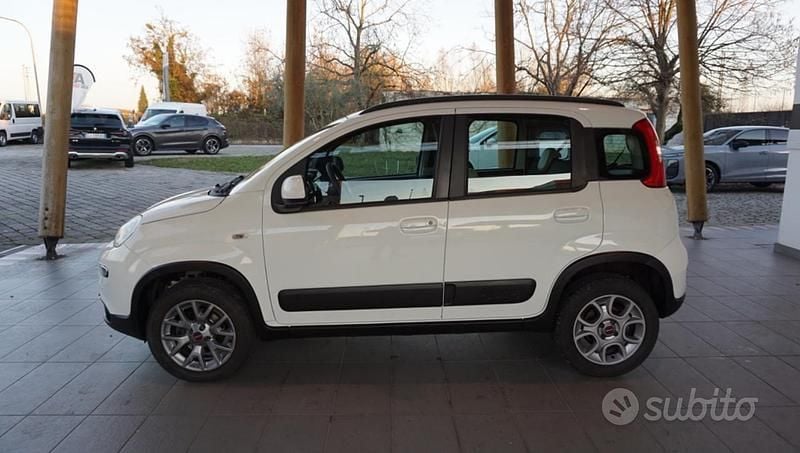 Usata Fiat Panda 4x4 S 75 CV (55 kW) 2014 Bianco Utilitaria