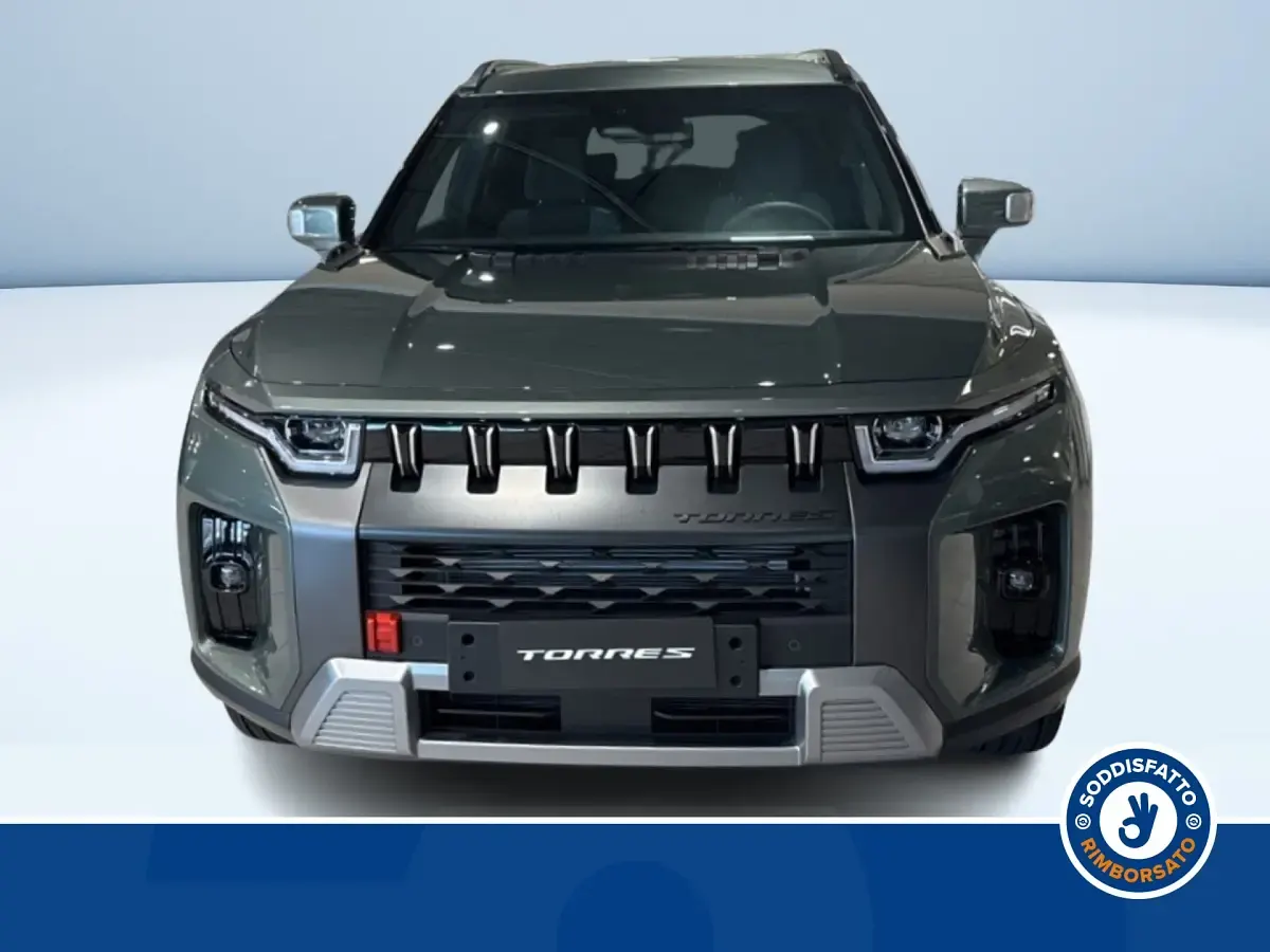 Nuova KGM Torres 204 CV (150 kW) 2025 Grigio metallizzato SUV