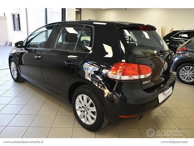 Usata VW Golf VI Comfortline 105 CV (77 kW) 2011 Nero Utilitaria