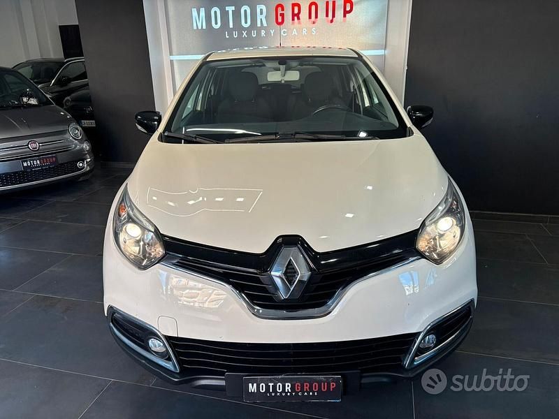 Usata Renault Captur Intens 90 CV (66 kW) 2015 Beige SUV