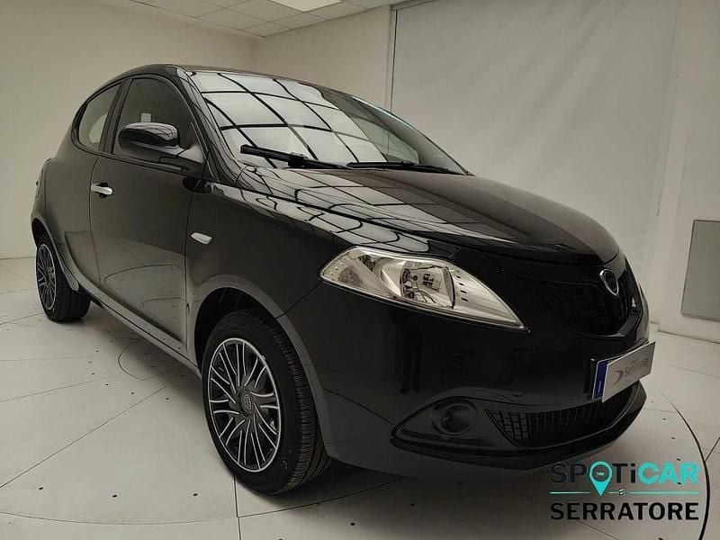 Usata Lancia Ypsilon S 69 CV (50 kW) 2024 Nero Utilitaria