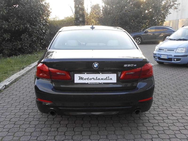 Usata BMW 530e Luxury Line 184 CV (135 kW) 2018 Nero Berlina