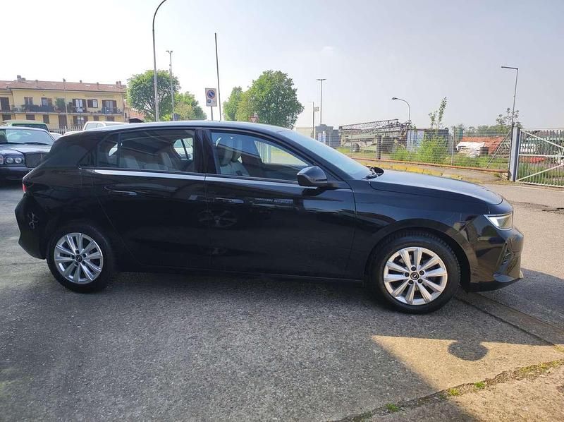 Usata Opel Astra GS Line 110 CV (80 kW) 2023 Nero Berlina