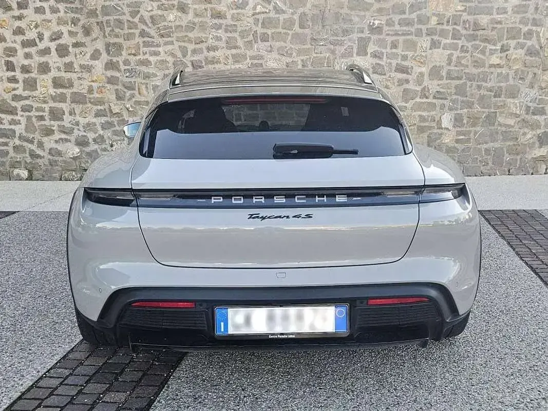 Usata Porsche Taycan Cross Turismo 139 kW (190 CV) 2022 Grigio Station wagon