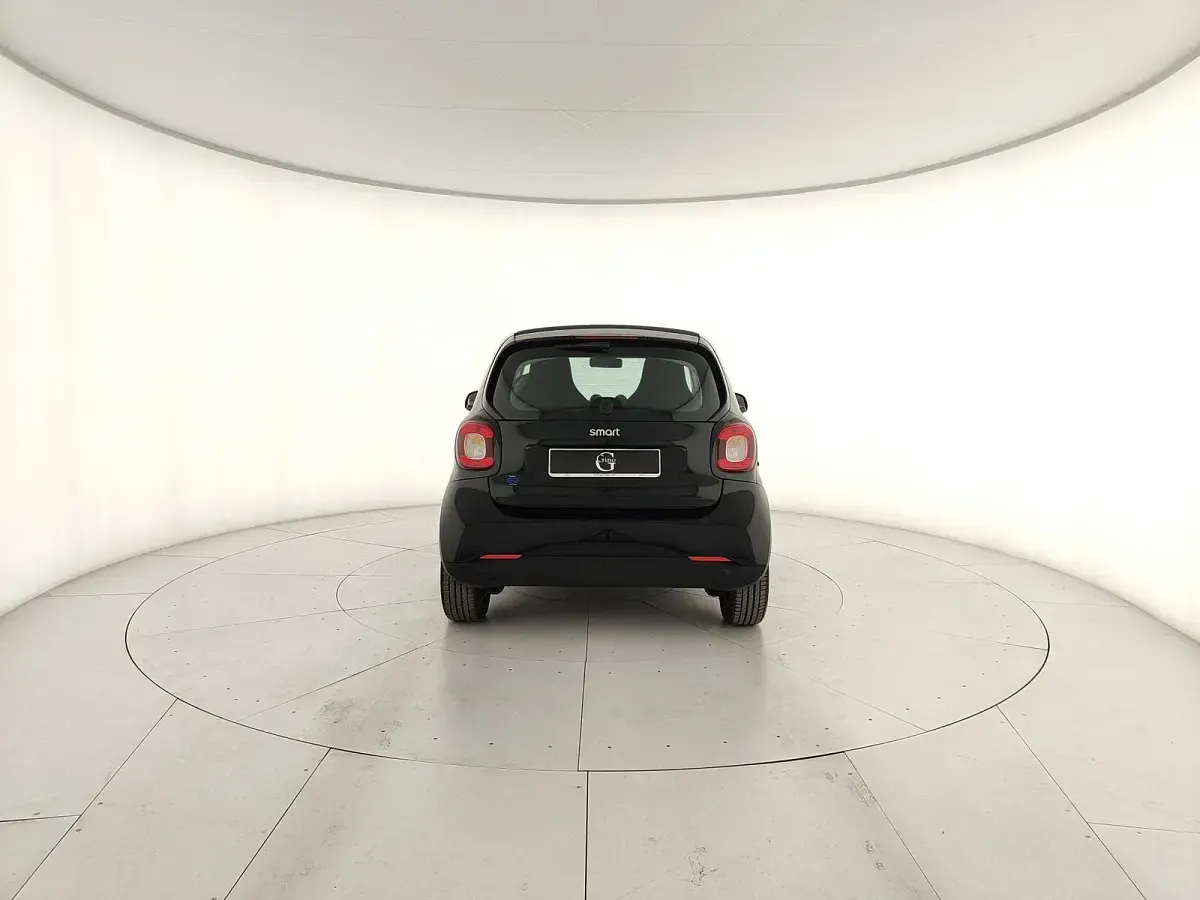 Usata Smart ForTwo Electric Drive Passion 60 kW (82 CV) 2022 Nero