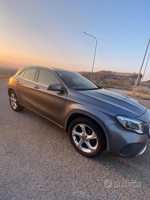 Usata Mercedes GLA200 2017 Grigio SUV
