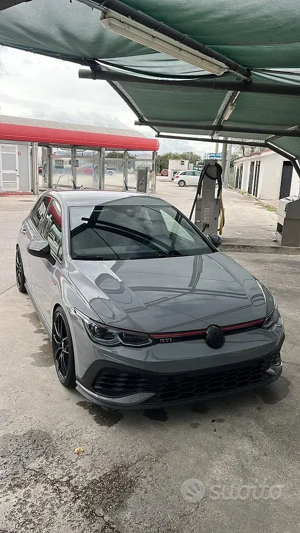 Usata VW Golf VIII GTI 245 CV (180 kW) 2021 Grigio Berlina