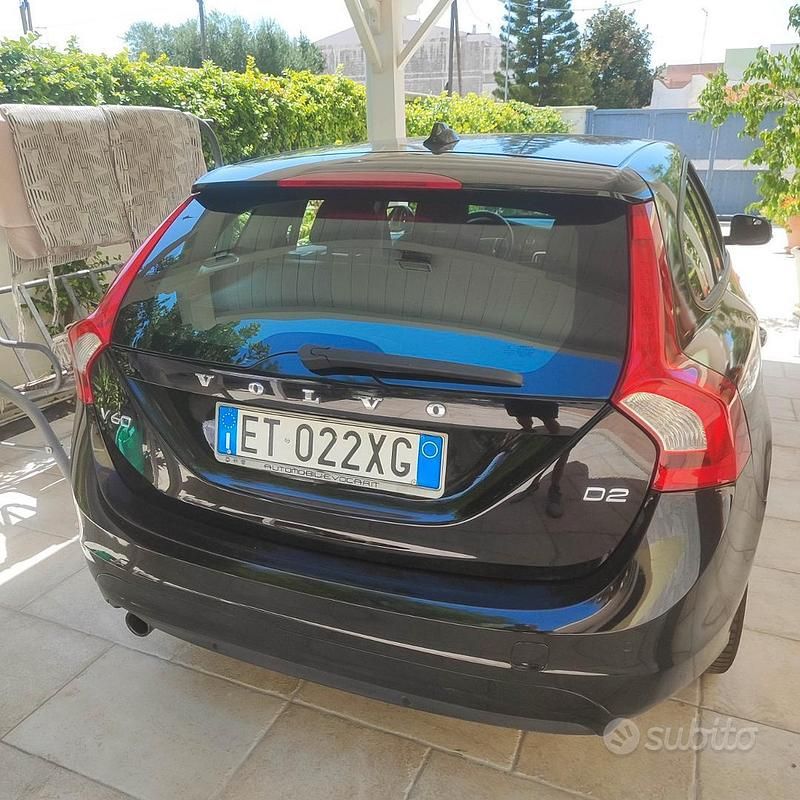 Usata Volvo V60 115 CV (84 kW) 2013 Nero Station wagon