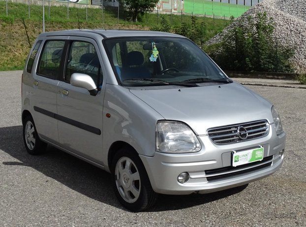 Opel agila 2002