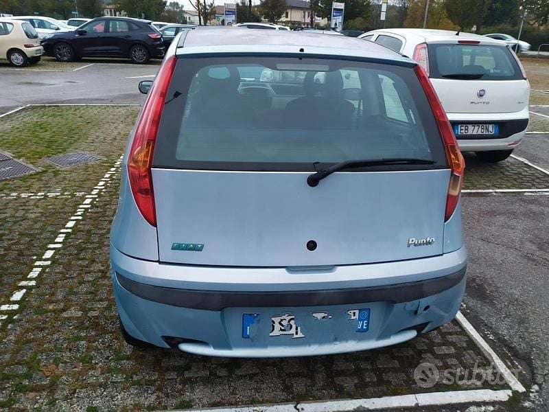 Usata 2003 Fiat Punto Due volumi | 590 € (Super prezzo) - Immagine 1/3