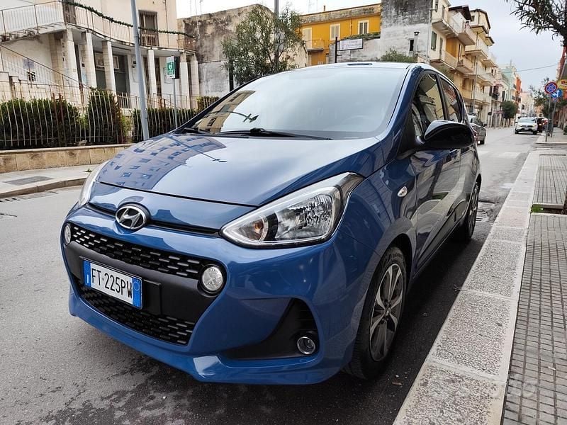 Usata Hyundai i10 67 CV (49 kW) 2018 Blu Utilitaria