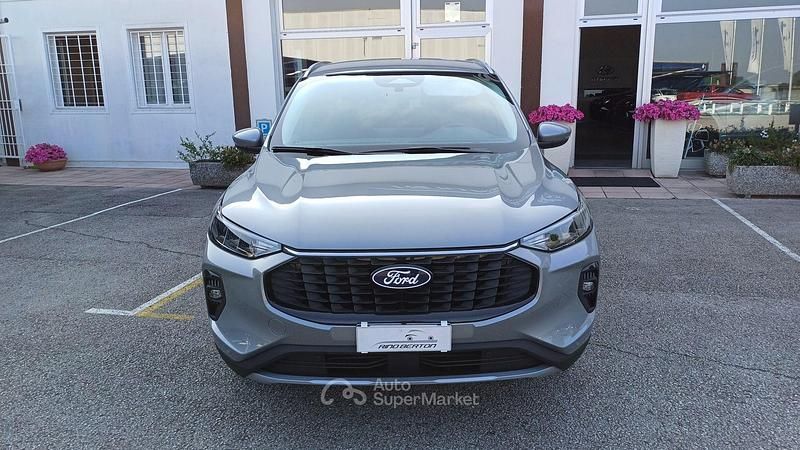 Usata Ford Kuga Titanium 151 CV (111 kW) 2024 Grigio SUV