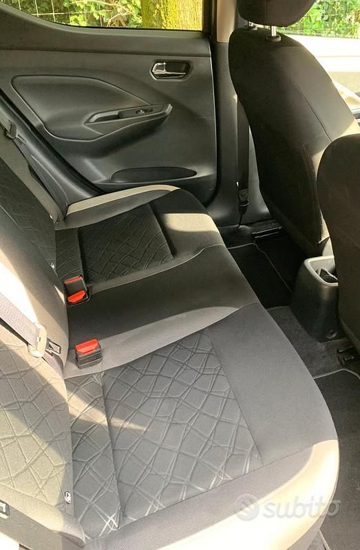 Usata Nissan Micra 92 CV (67 kW) 2022 Grigio Utilitaria