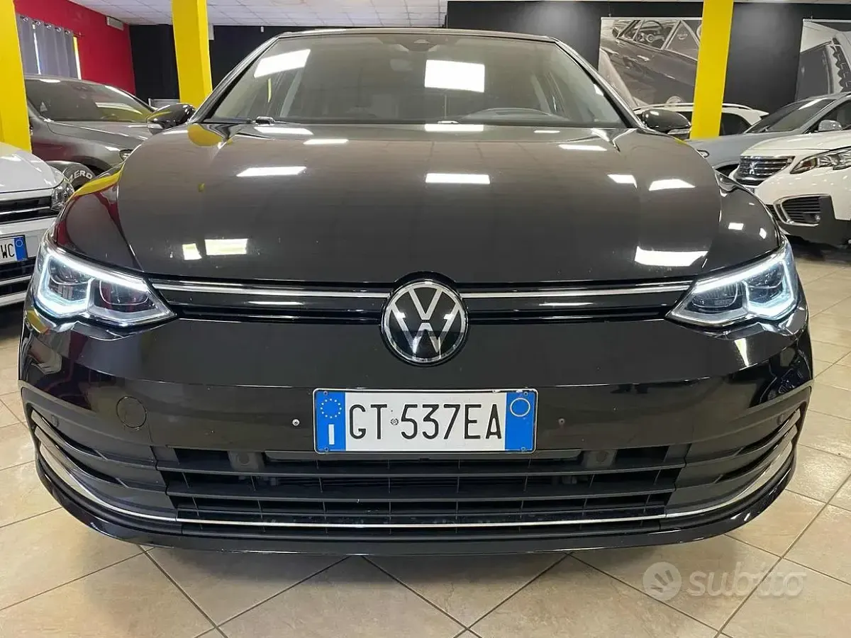 Usata VW Golf VIII 150 CV (110 kW) 2022 Nero Berlina