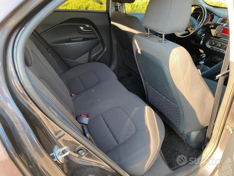 Usata Kia Rio 75 CV (55 kW) 2016 Berlina