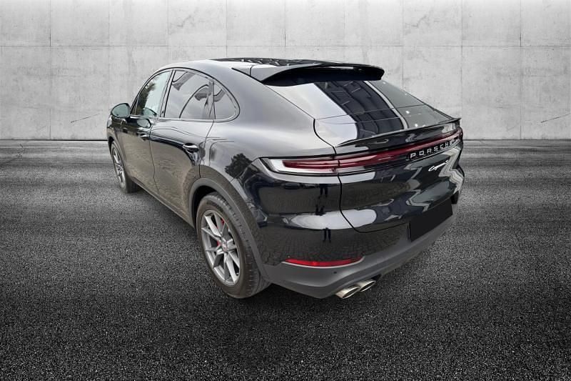 Usata Porsche Cayenne 475 CV (349 kW) 2025 Nero metallizzato SUV