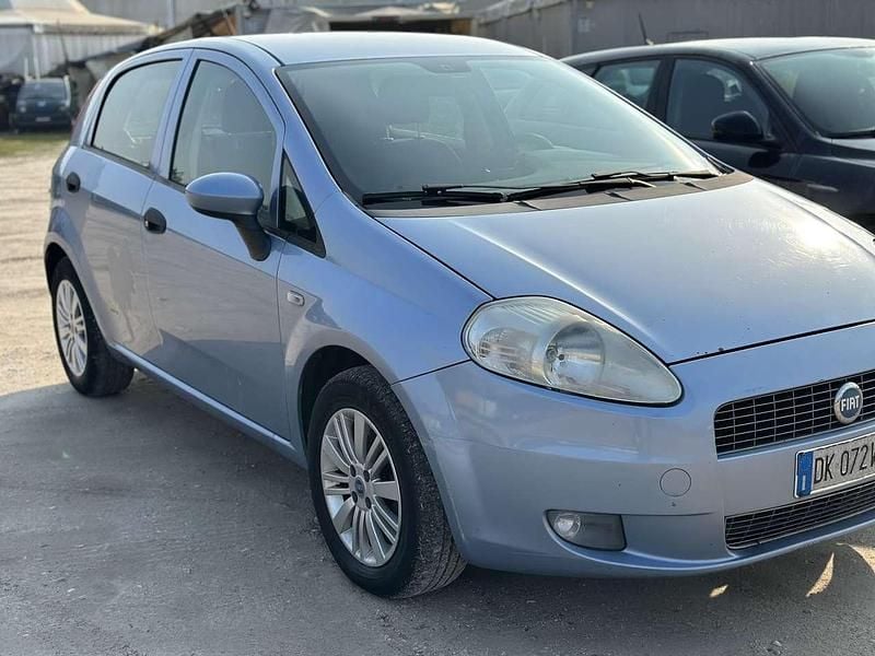 Usata Fiat Grande Punto Dynamic 90 CV (66 kW) 2008 Argento Utilitaria
