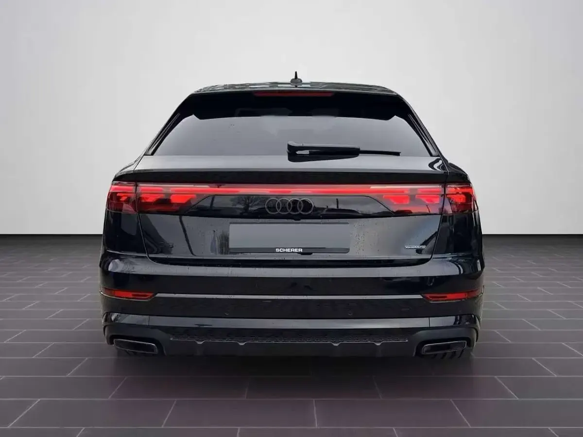 Usata Audi Q8 S-Line 394 CV (289 kW) 2026 Mithos black SUV