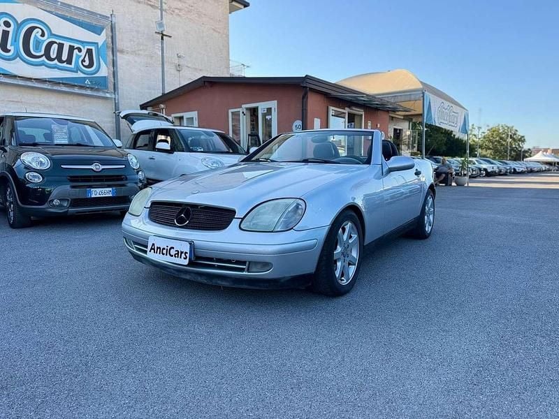 Usata Mercedes SLK200 192 CV (141 kW) 1999 Argento Cabrio