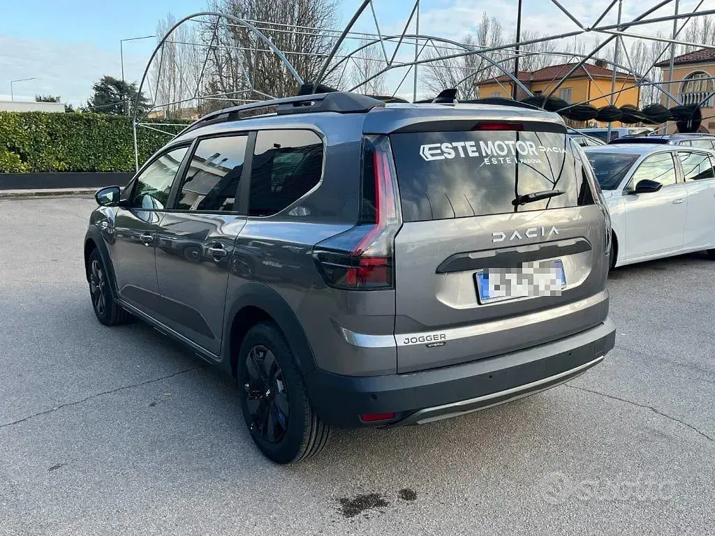 Nuova Dacia Jogger Expression 109 CV (80 kW) 2026 Grigio Monovolume