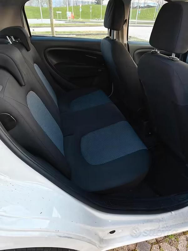 Usata Fiat Grande Punto Active 2010 Bianco Utilitaria