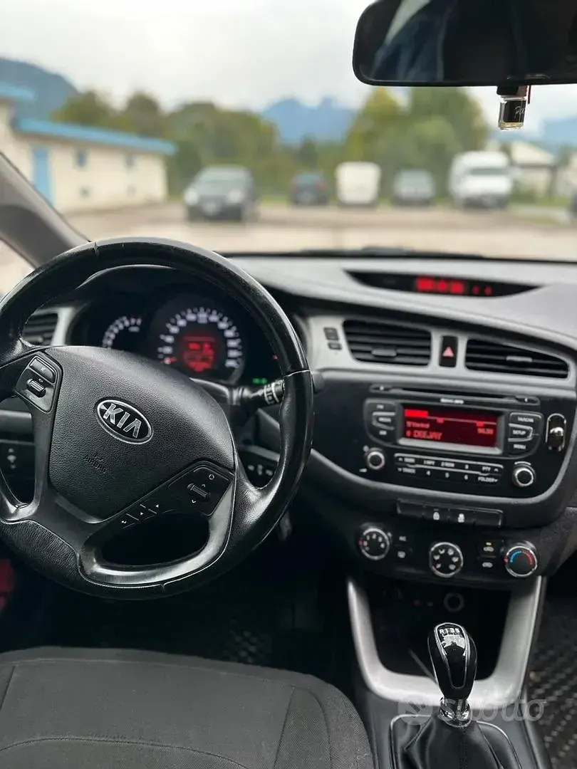 Usata Kia Ceed 2013 Nero Utilitaria