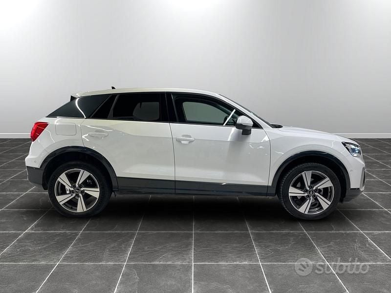 Usata Audi Q2 Advanced 116 CV (85 kW) 2022 Bianco SUV