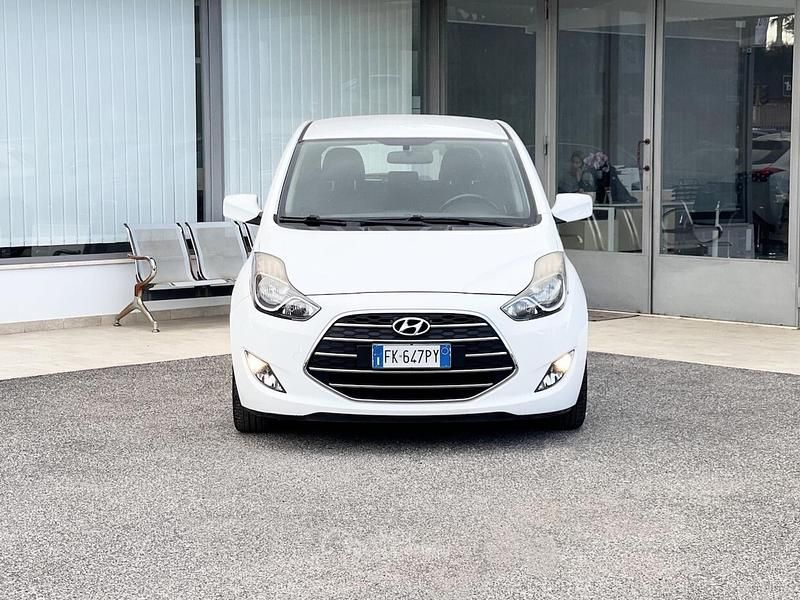 Usata Hyundai ix20 90 CV (66 kW) 2017 Bianco Utilitaria