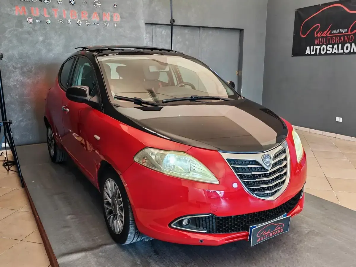 Usata Lancia Ypsilon S 69 CV (50 kW) 2012 Rosso Utilitaria