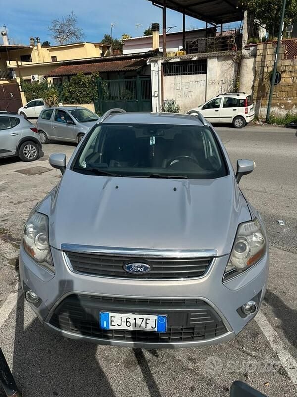 Usata Ford Kuga 163 CV (119 kW) 2011 Grigio SUV