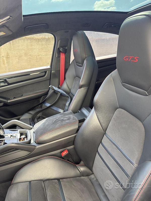 Usata Porsche Cayenne Coupe GTS 2021 Nero Coupé