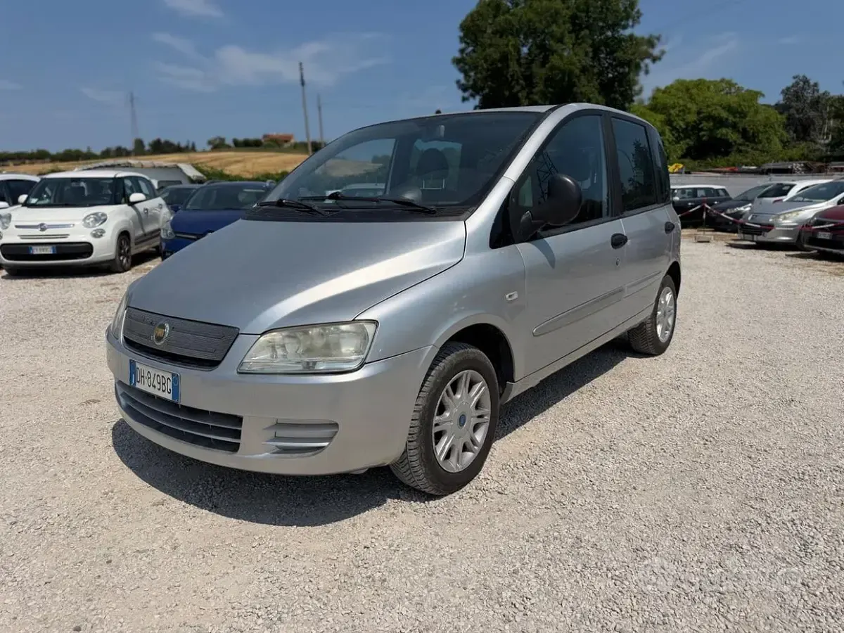 Usata Fiat Multipla Emotion 103 CV (75 kW) 2007 Grigio Monovolume